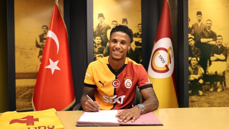 Galatasaray'ın yeni transferi Ismail Jakobs sakatlandı