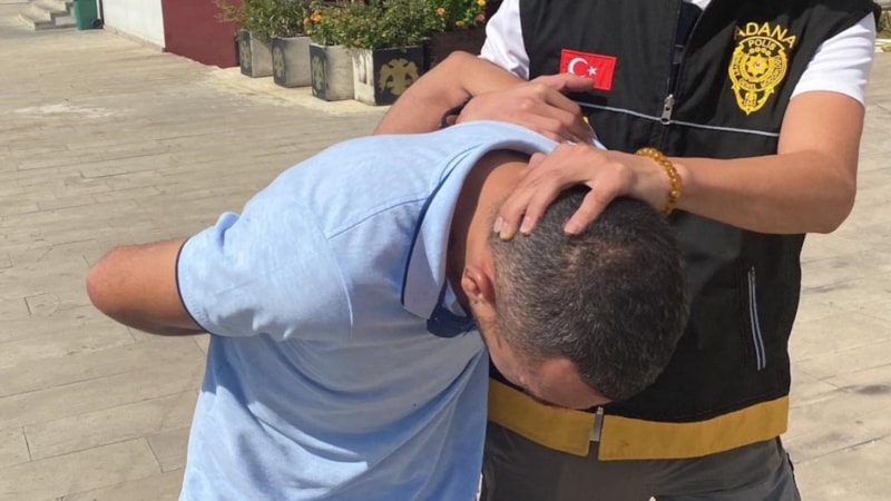 Adana'da tartıştığı arkadaşını öldüresiye dövüp bıçaklayarak öldürdü