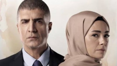 Oyuncu Özgü Namal Kızıl Goncalar projesini övdü! 