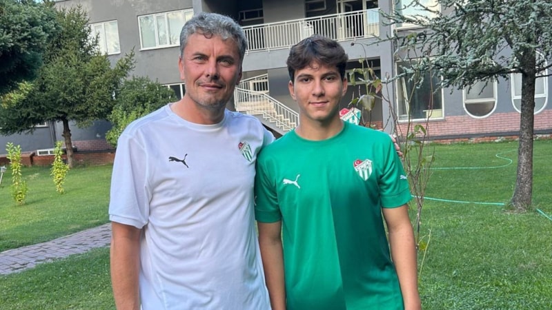 Bursaspor, altyapısına iki ismi kattı