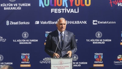 Mehmet Nuri Ersoy'dan turizm değerlendirmesi: Türkiye dünyada ilk 5'te