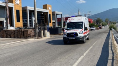 Kocaeli'de fabrikada 4 işçi doğalgazdan zehirlendi