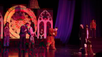 Victor Hogu'un Notre Dame’ın Kamburu kitabından uyarlanan müzikal Türkiye’yi dolaşacak