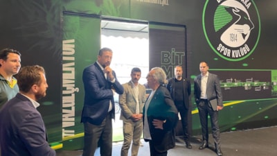 Hidayet Türkoğlu'ndan Darüşşafaka’ya ziyaret