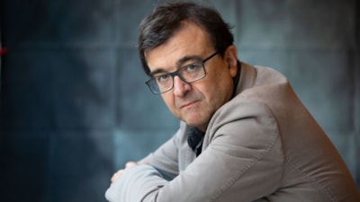 Javıer Carcas'ın İspanya İç Savaşı'nı anlattığı, en iyi romanım dediği Salamina Askerleri kitabı