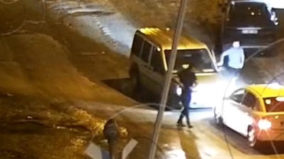 Diyarbakır'da evinde kaldığı kişinin müstehcen görüntülerini çekip şantaj yaptı: Tutuklandılar