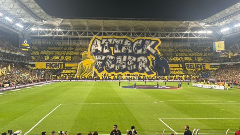 Galatasaray'dan koreografi göndermesi: Onlar istedi, biz yaptık