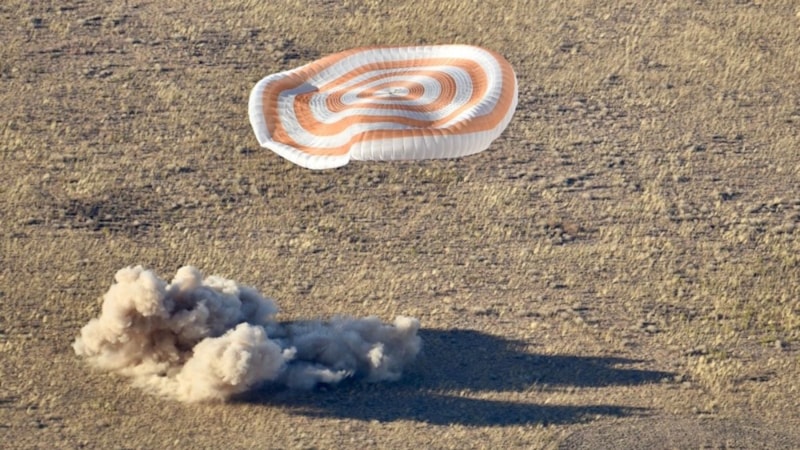 374 gündür uzayda olan Rus kozmonotlar Dünya'ya döndü