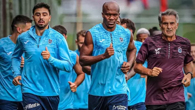 Trabzonspor'da Şenol Güneş'e çifte müjde