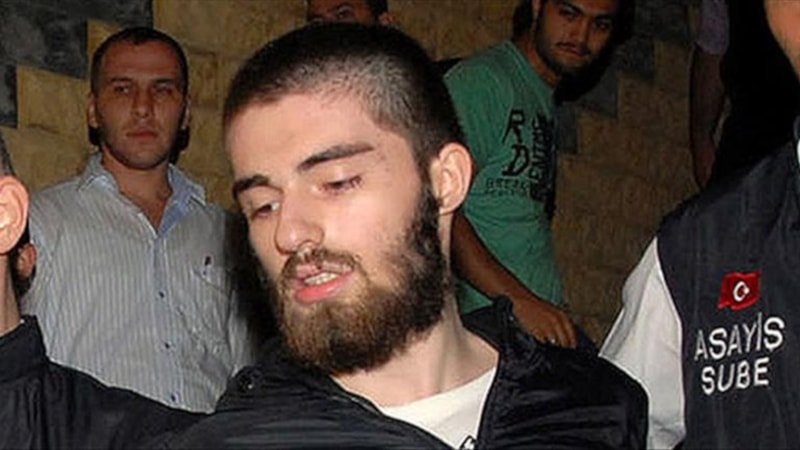 Cem Garipoğlu'nun mezarı nerede, hangi mezarlıkta? Mezar taşındaki ilginç detay...