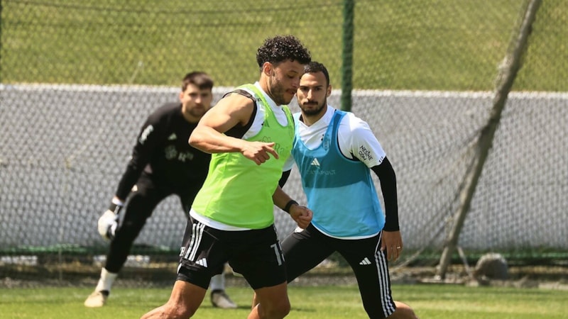 Oxlade-Chamberlain, Ada yolcusu