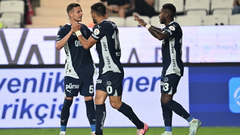 Dusan Tadic: Alex bizim efsanemiz