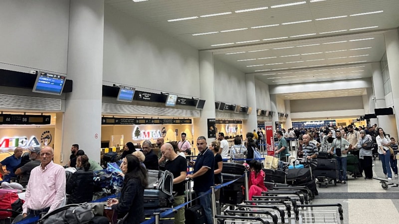 Orta Doğu'daki havalimanlarında uçuşlar aksadı