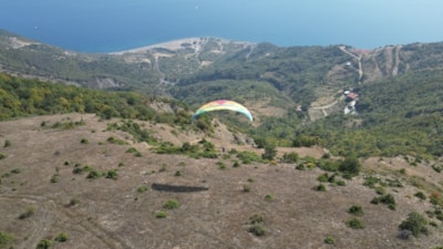 Yamaç paraşütü tutkunları Ganos Dağı'nda buluşuyor