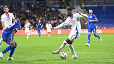 Lyon'da Wilfried Zaha kadroya alınmadı
