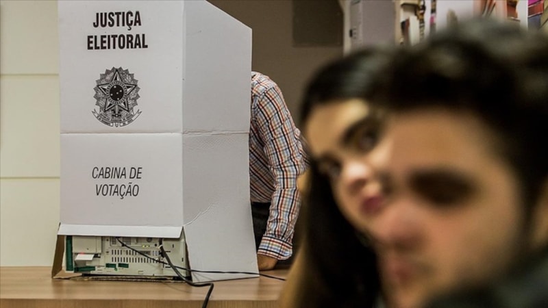 Brezilya'da seçim heyecanı başladı