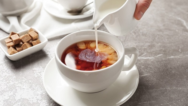 İngilizlerin çaylarına süt koymalarının nedeni bakın neymiş...