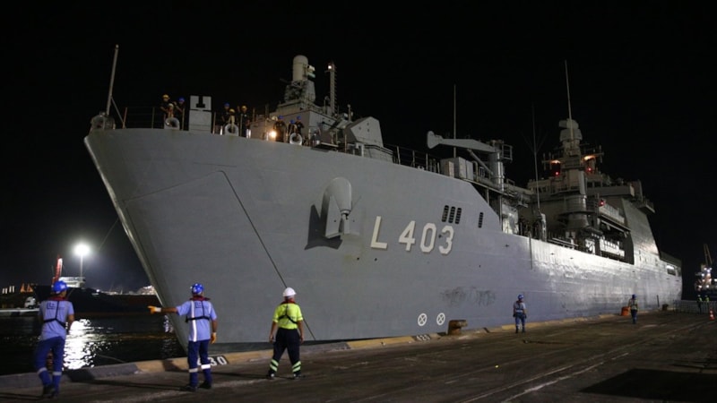 Lübnan'dan gelen yolcuların tahliyesi tamamlandı: TCG Sancaktar da Mersin'e ulaştı