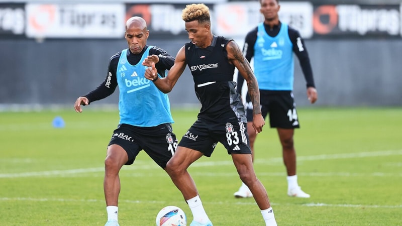 Beşiktaş'ta Giovanni van Bronckhorst, Gedson Fernandes'le görüştü