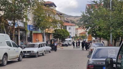 Çorum'da mahkeme çıkışı kız kardeşini ve yeğenini vurdu