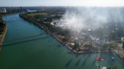 Adana'da gökyüzünü dumanlar kapladı: Sebebi ise kebapçılar çıktı