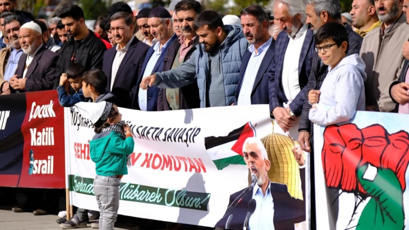 Yahya Sinvar için Bingöl’de taziye çadırı kuruldu ve gıyabi cenaze namazı kılındı