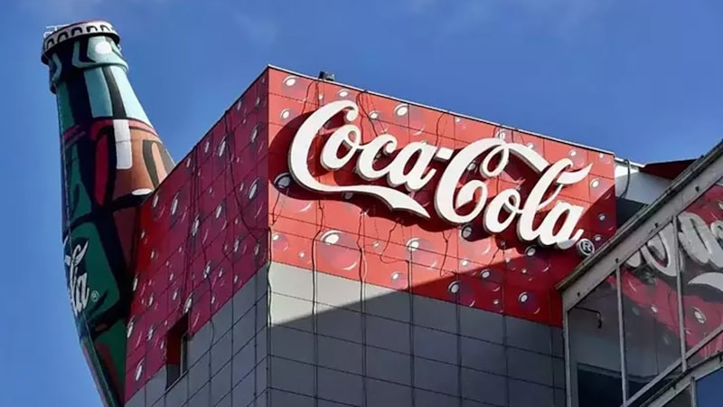 Alan evinde tutmuyor, Coca-Cola üretimindeki şişelerde skandal! 26 milyon şişe geri çağrıldı...