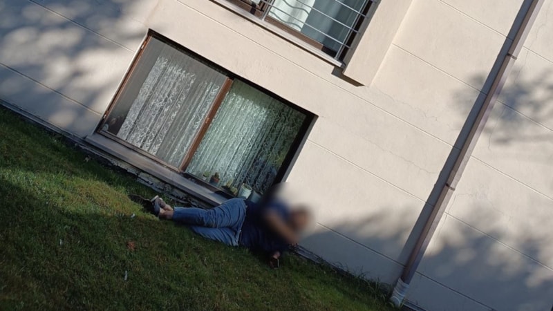 Bursa'da ekipleri gören şüpheli camdan atlayıp ayağını kırdı