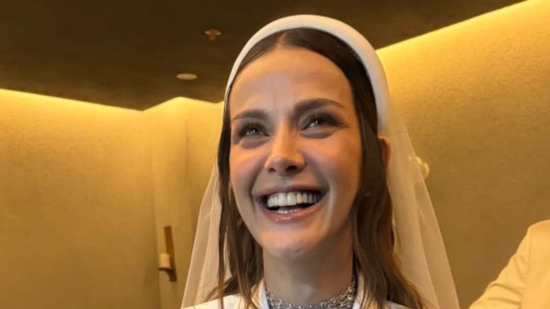 Oyuncu İrem Helvacıoğlu ve iş insanı Ural Kaspar evlendi! Ceket gelinlik sosyal medyada gündem oldu