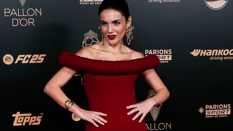 Yağmur Tanrısevsin, Ballon d'Or ödül töreninde! Görenler gözlerini alamadı