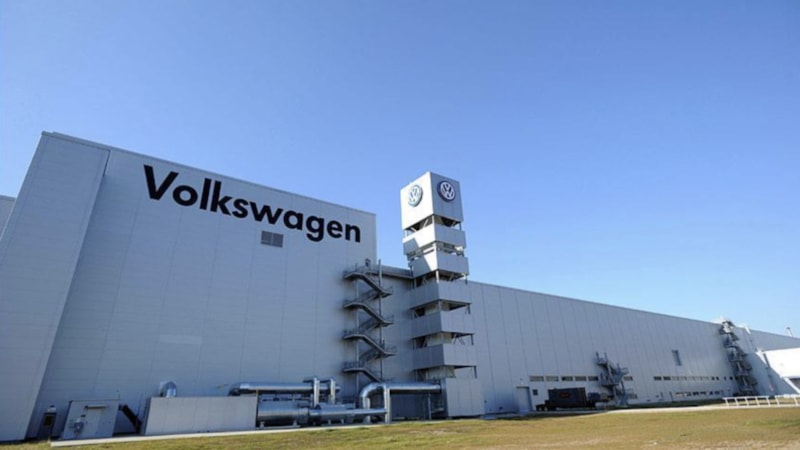 Volkswagen’de grev kapıda: Çalışanların maaşlarını yüzde 10 düşürecekler