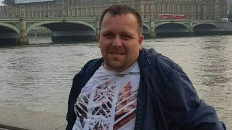 Sakarya'da kontrolden çıkan otomobil mermerlerin üzerine devrildi: 1 ölü