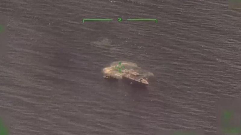 MSB: Yunanistan düzensiz göçmenleri denize bıraktı