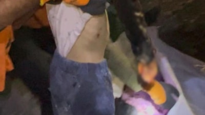 İsrail, Gazze'de bir eve saldırı düzenledi! 9 kişi hayatını kaybetti