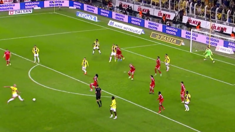 Sofyan Amrabat'tan rekor şut! Dünyanın en hızlı şutları arasına girdi