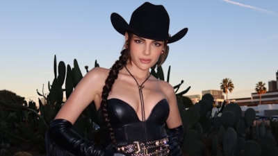 Oyuncu Yağmur Tanrısevsin'den iddialı tarz! Kovboy oldu