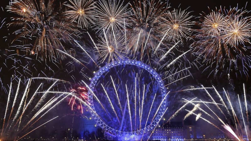 Ünlülerin 'yılbaşı' programları belli oldu: Kim, nerede sahne alacak?