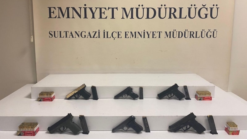 İstanbul'da aile boyu yasa dışı silah ticareti : 3 gözaltı