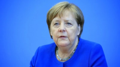 Angela Merkel: Putin'i engellemek için mümkün olan her şeyi yapmalıyız