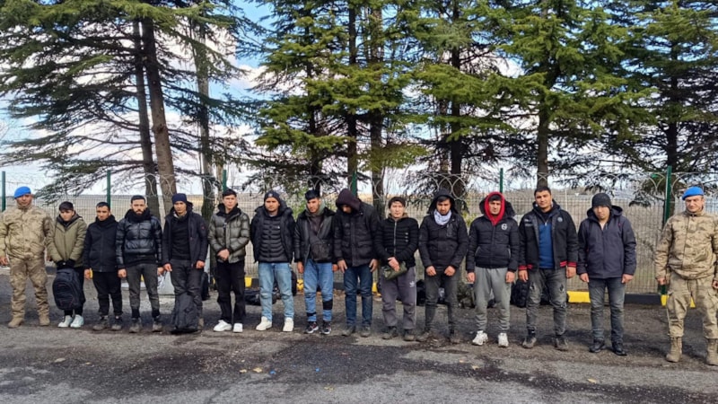 Tekirdağ'da 12 kaçak göçmen yakalandı