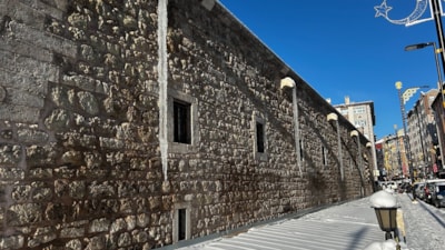 Sivas’ta 3 metrelik buz sarkıtları oluştu