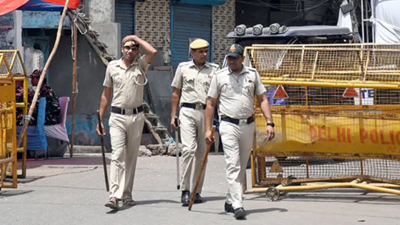 Hindistan'da internetten tanıştığı kişiyle evlenebilmek için çocuğunu öldürdü