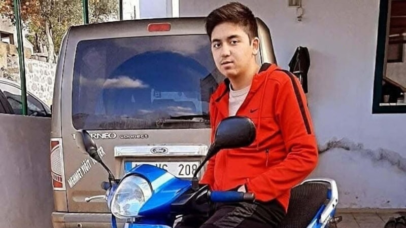 Muğla'da otomobille çarpışan motosikletin 16 yaşındaki sürücüsü öldü