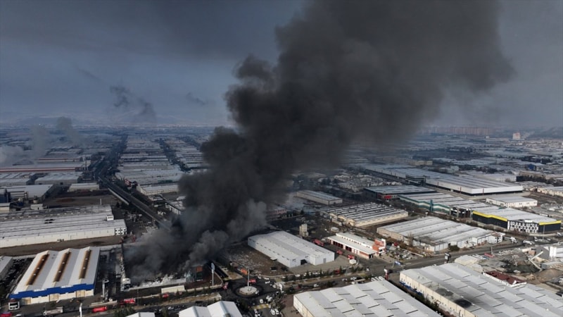 Kayseri'de fabrika yangını: 3 ölü