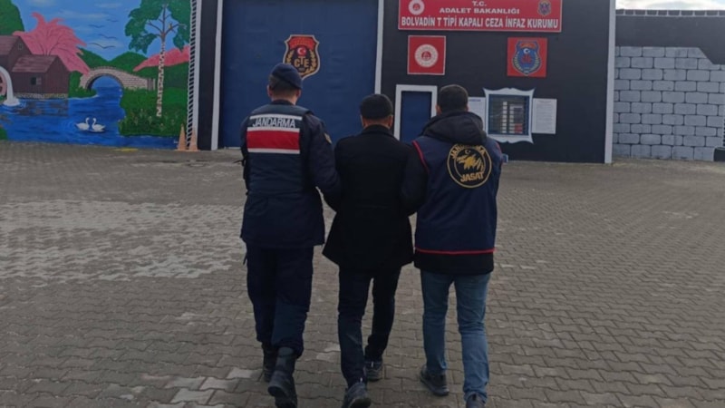 Afyonkarahisar'da FETÖ’ye üye olmaktan aranan şahsı JASAT yakaladı