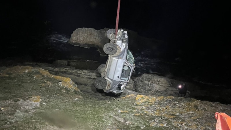 Kocaeli'de fren yerine gaza bastı, kayalıklardan uçtu