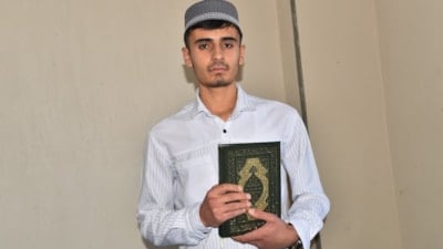 Bitlis'te azimli genç, 4 ayda hafız oldu