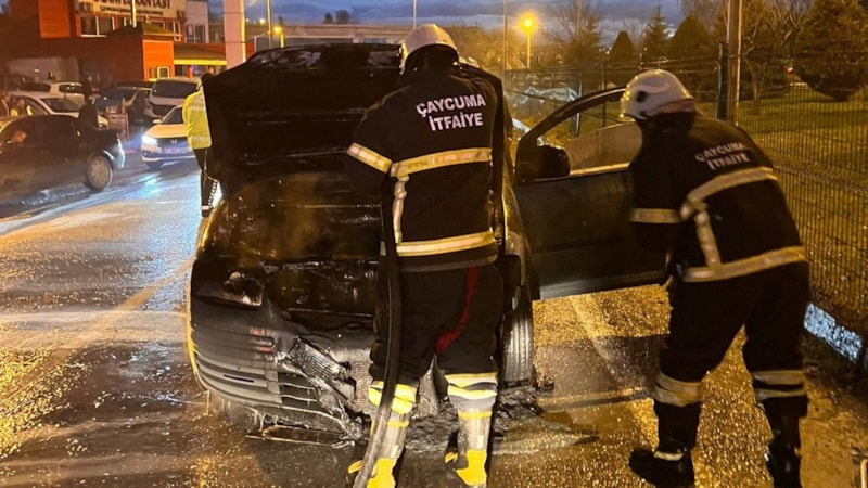 Zonguldak’ta otomobil alevlere teslim oldu