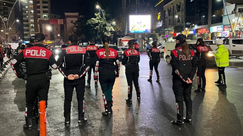 Çanakkale'de aranması bulunan 33 şüpheli yakalandı