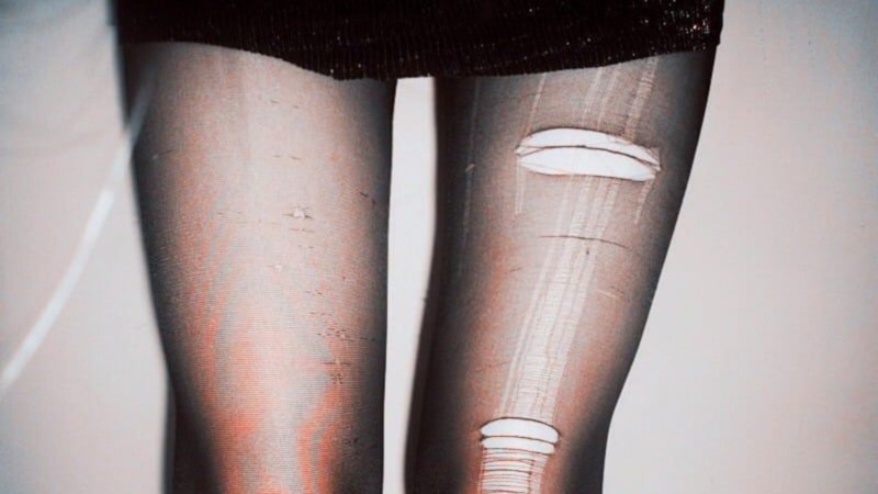 Asla kaçmıyor; Bu yöntemle ince çorap masrafından kurtulun...